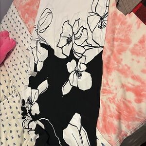 Chico's Monochrome Patterned Garment